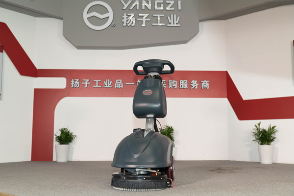 商場(chǎng)用手推式洗地機(jī)優(yōu)勢(shì)有哪些？