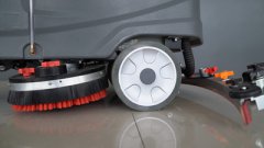 洗地機吸水扒無法下降？怎么調(diào)整